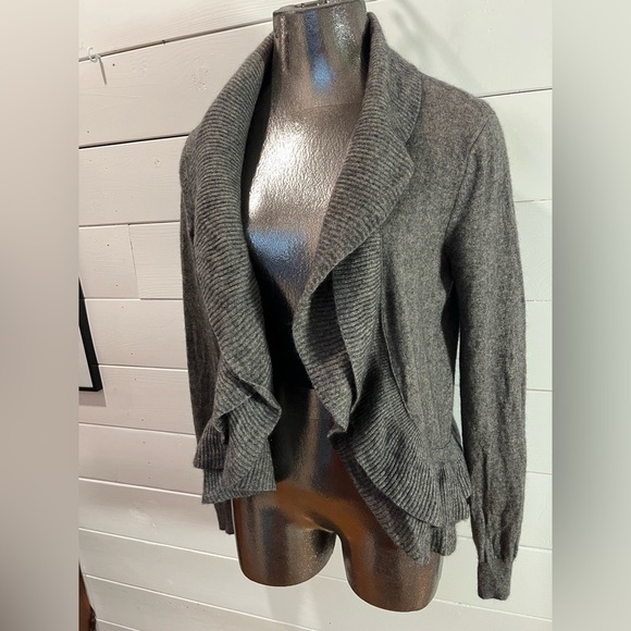 🩶 REPEAT - gray Ruffled Cardigan - Size S (38) - Picture 6 of 12